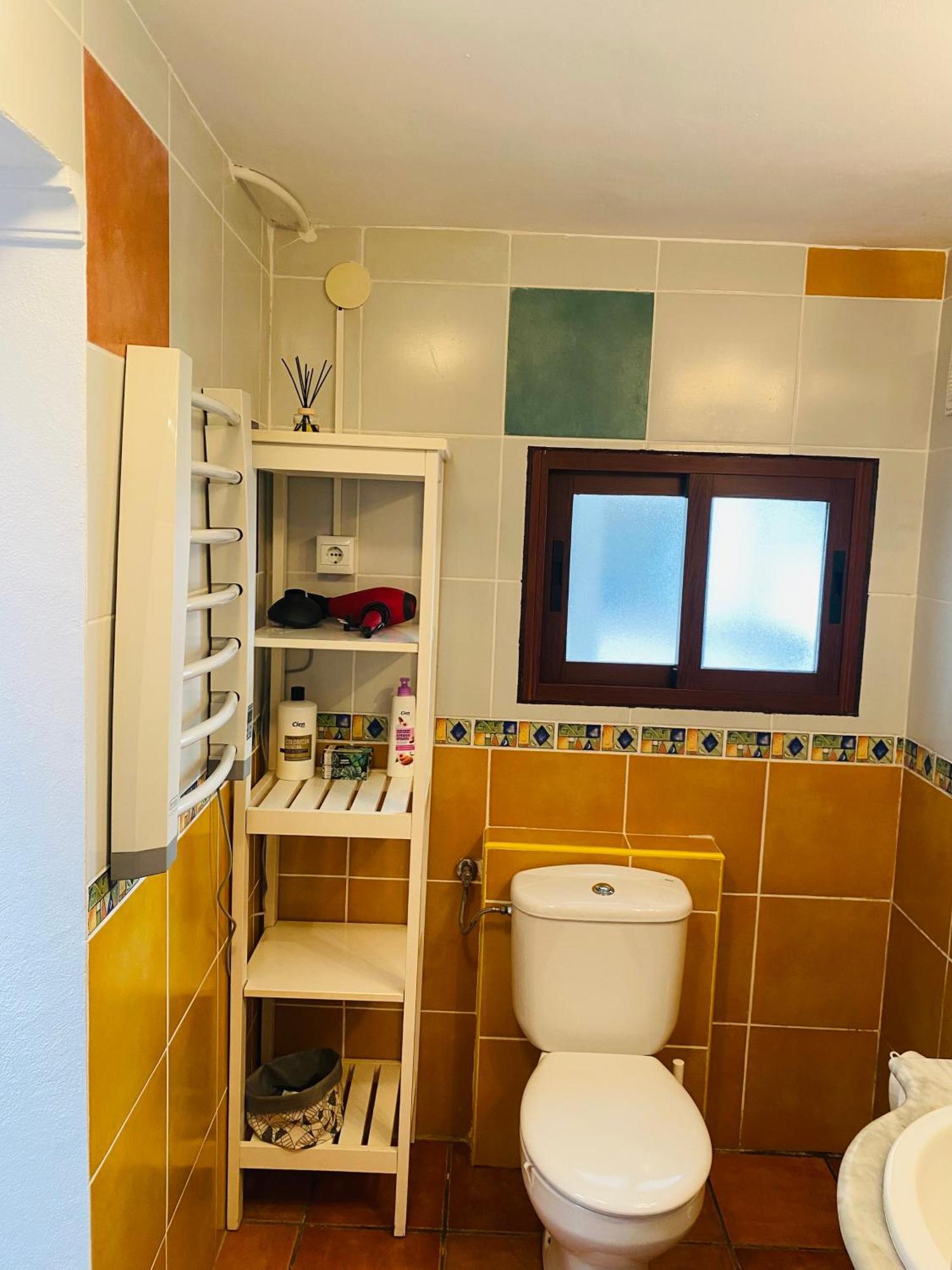 Room With Bathroom In Private House Casa Mar ตอร์ร็อกซ์ ภายนอก รูปภาพ